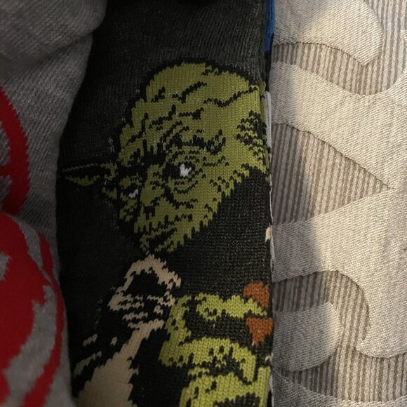 Star Wars Men's Multi-Color 6-Pairs Causal Ankle Socks 6-Pack Shoe Size 3-10 - Picture 5 of 7